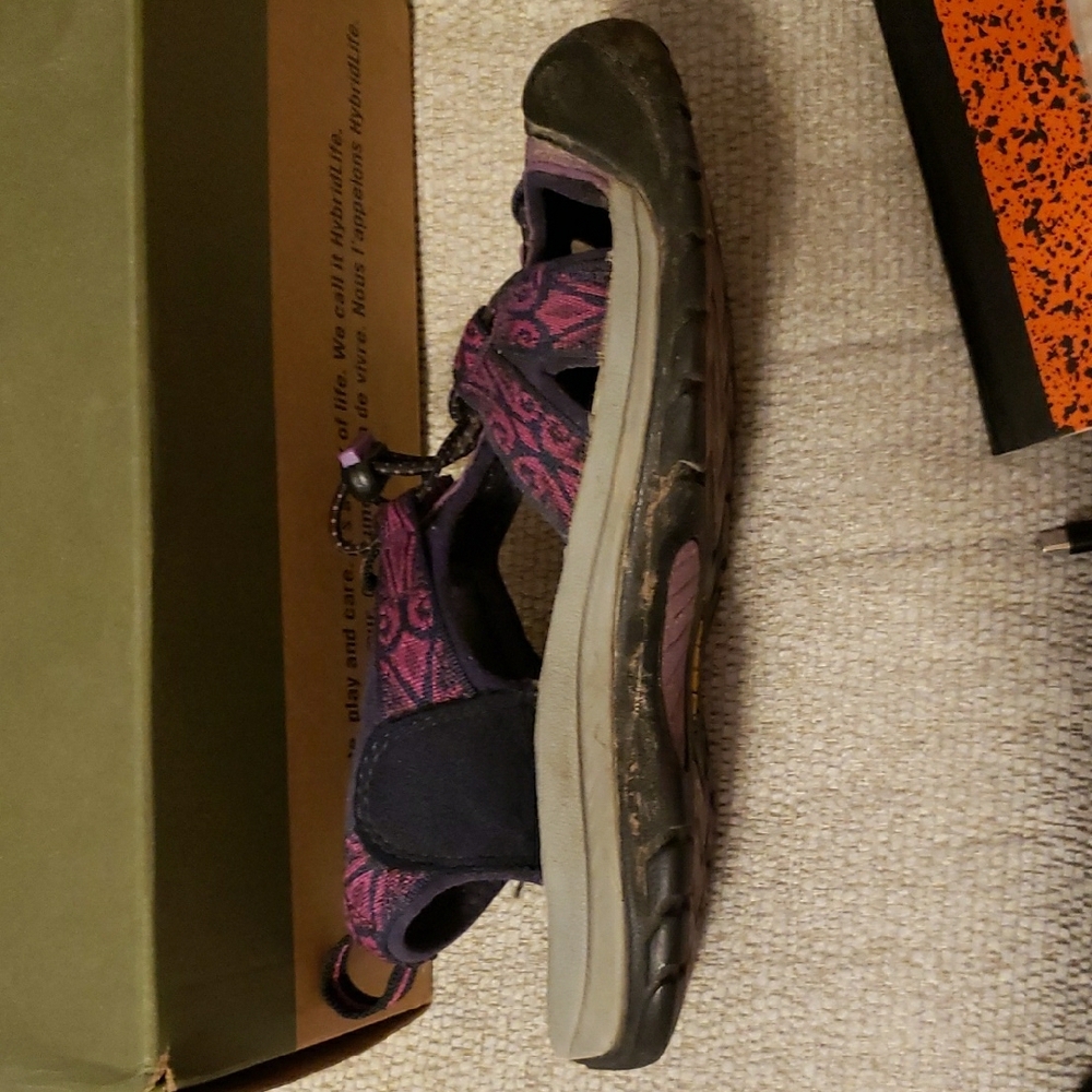 Keen Women's Venice Sandals - Purple and Black 8 - Picture 2 of 7